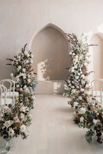 Tendances florales pour les cérémonies en plein air