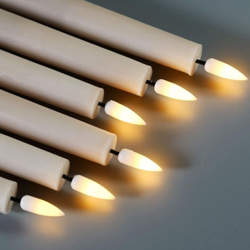 Bougies coniques LED de couleur crème